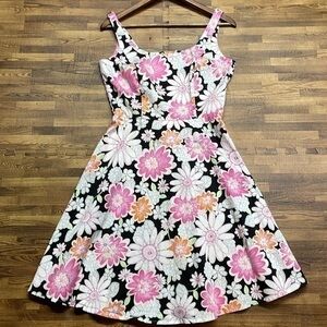 Breakin Loose woman/juniors flower print sundress. Size 11/12.